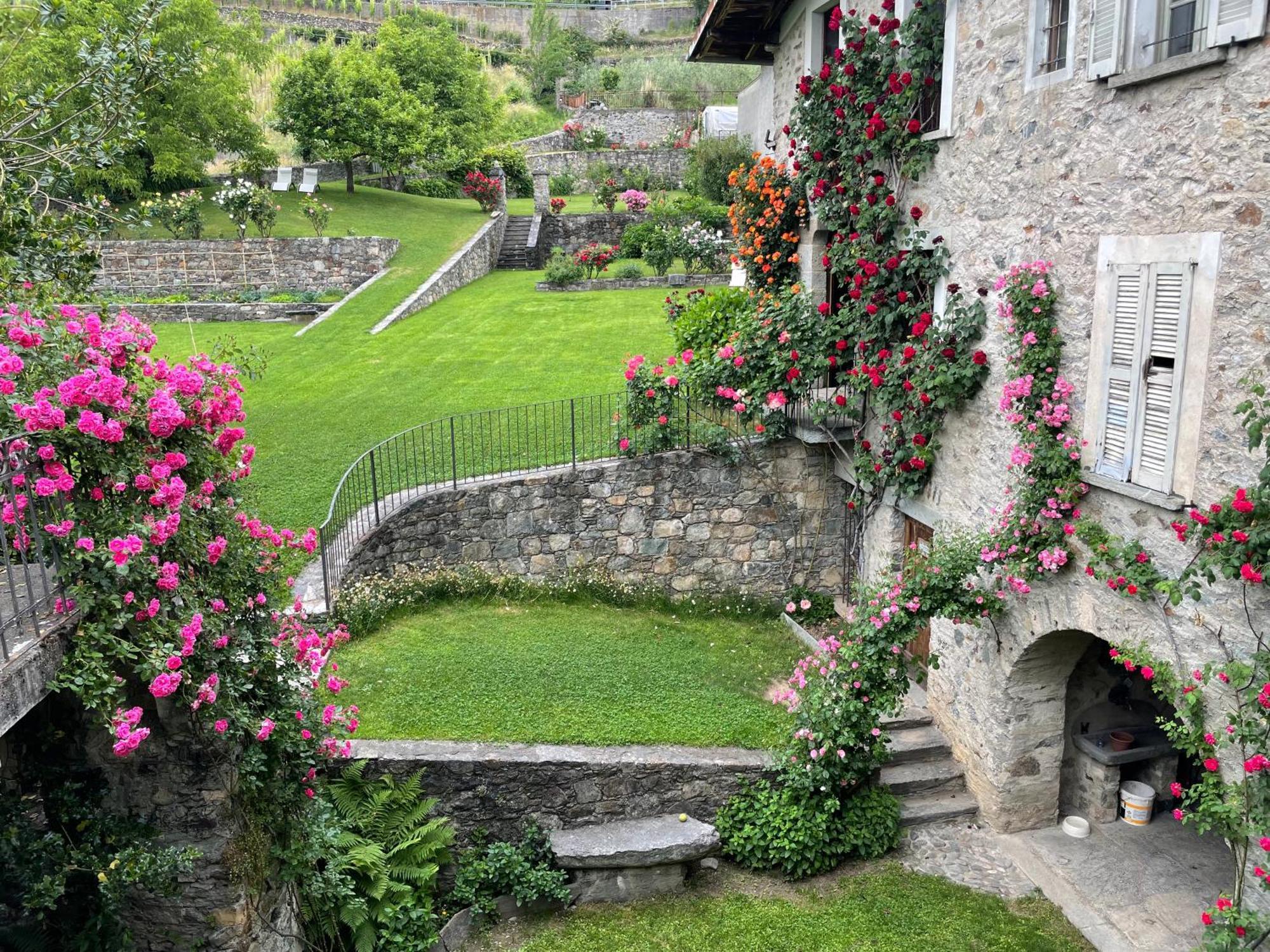 Vila Piano Nobile Al Roseto Del Drago San Bernardo  Exteriér fotografie