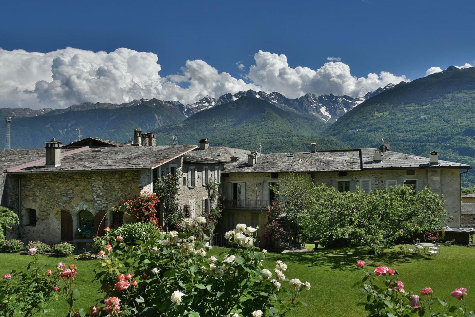 Vila Piano Nobile Al Roseto Del Drago San Bernardo  Exteriér fotografie