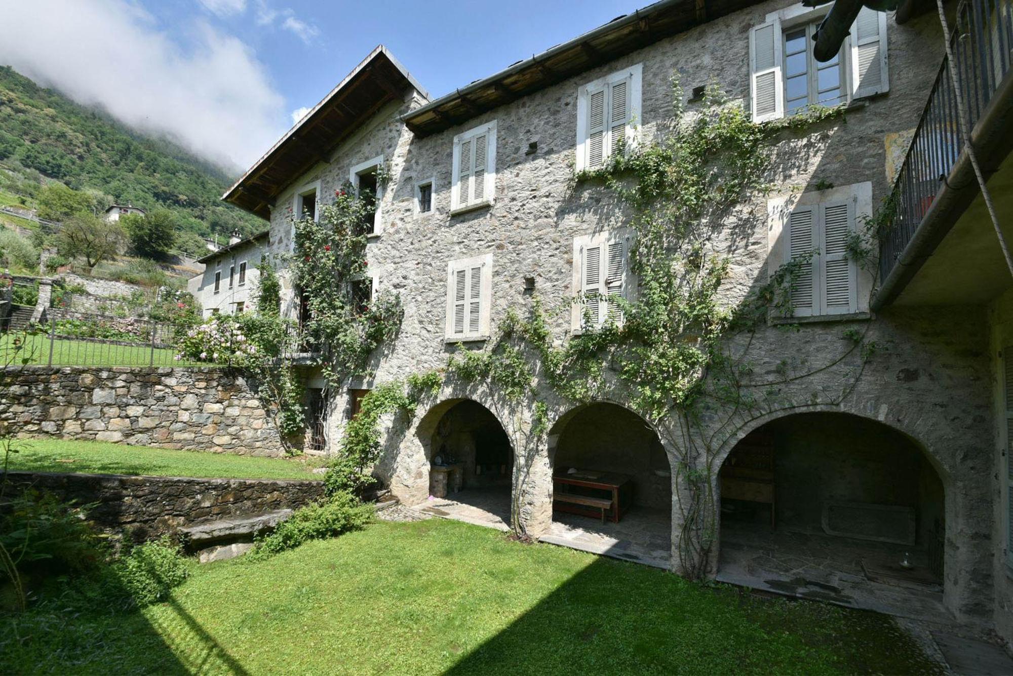 Vila Piano Nobile Al Roseto Del Drago San Bernardo  Exteriér fotografie