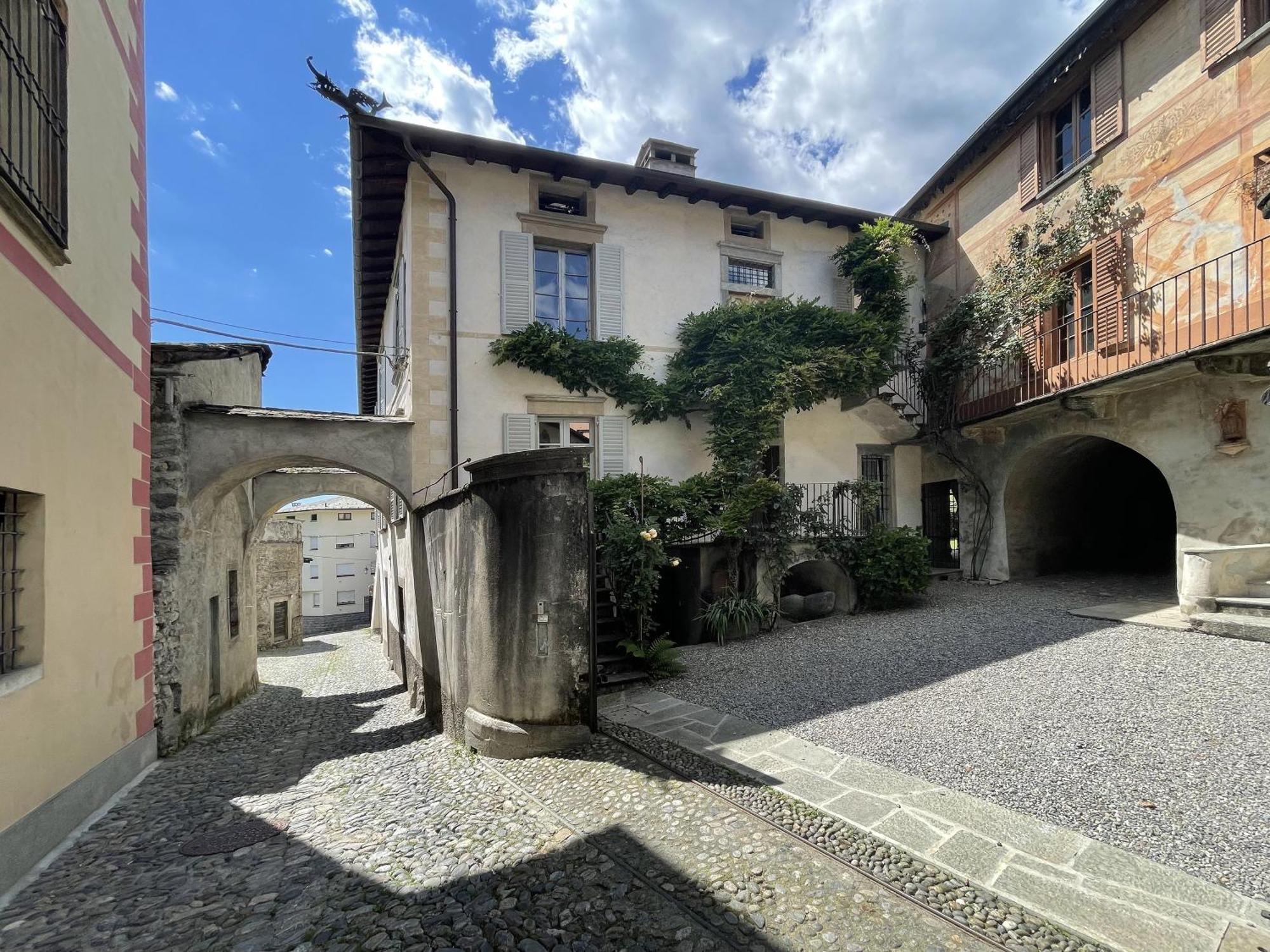 Vila Piano Nobile Al Roseto Del Drago San Bernardo  Exteriér fotografie